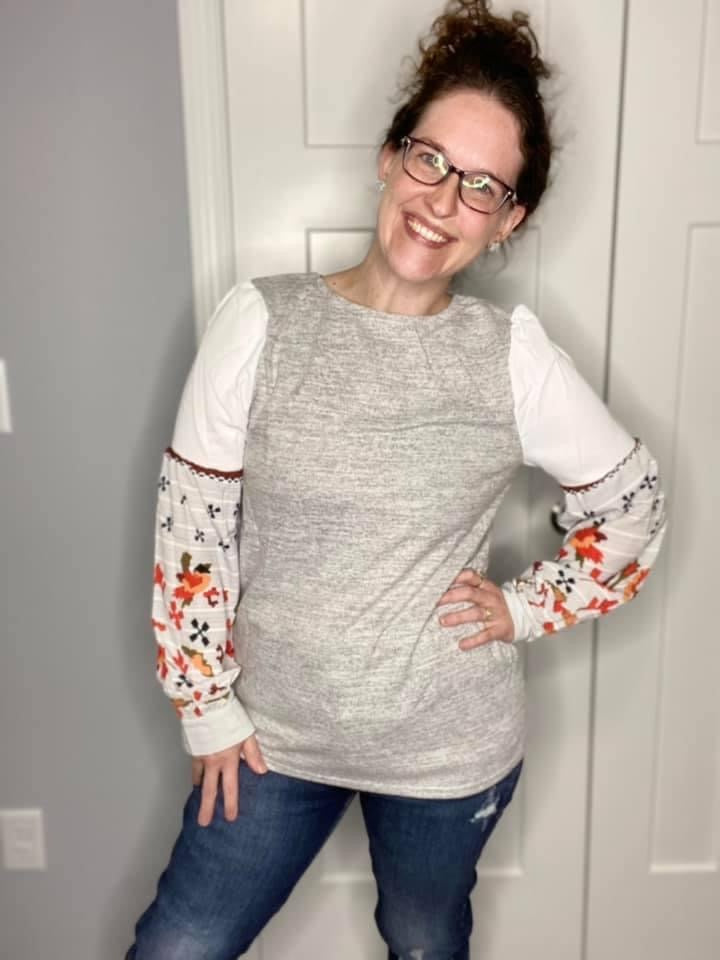 Gray Balloon Floral Sleeve Blouse